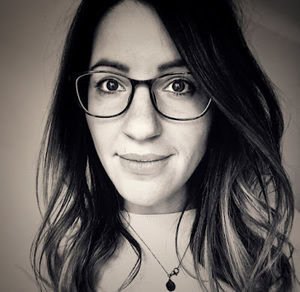 Meet your Posher, Eszter